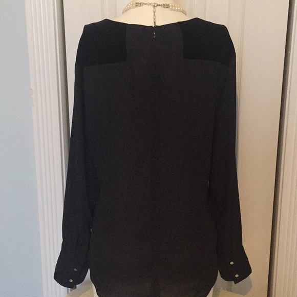 Ann Taylor black blouse - Picture 3 of 8